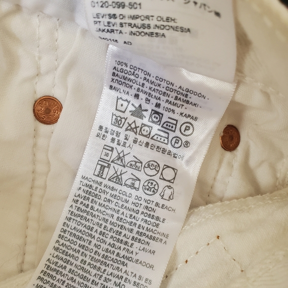 EUC Levi's Distressed Button Fly White 501 Denim Jean Shorts - Picture 11 of 11